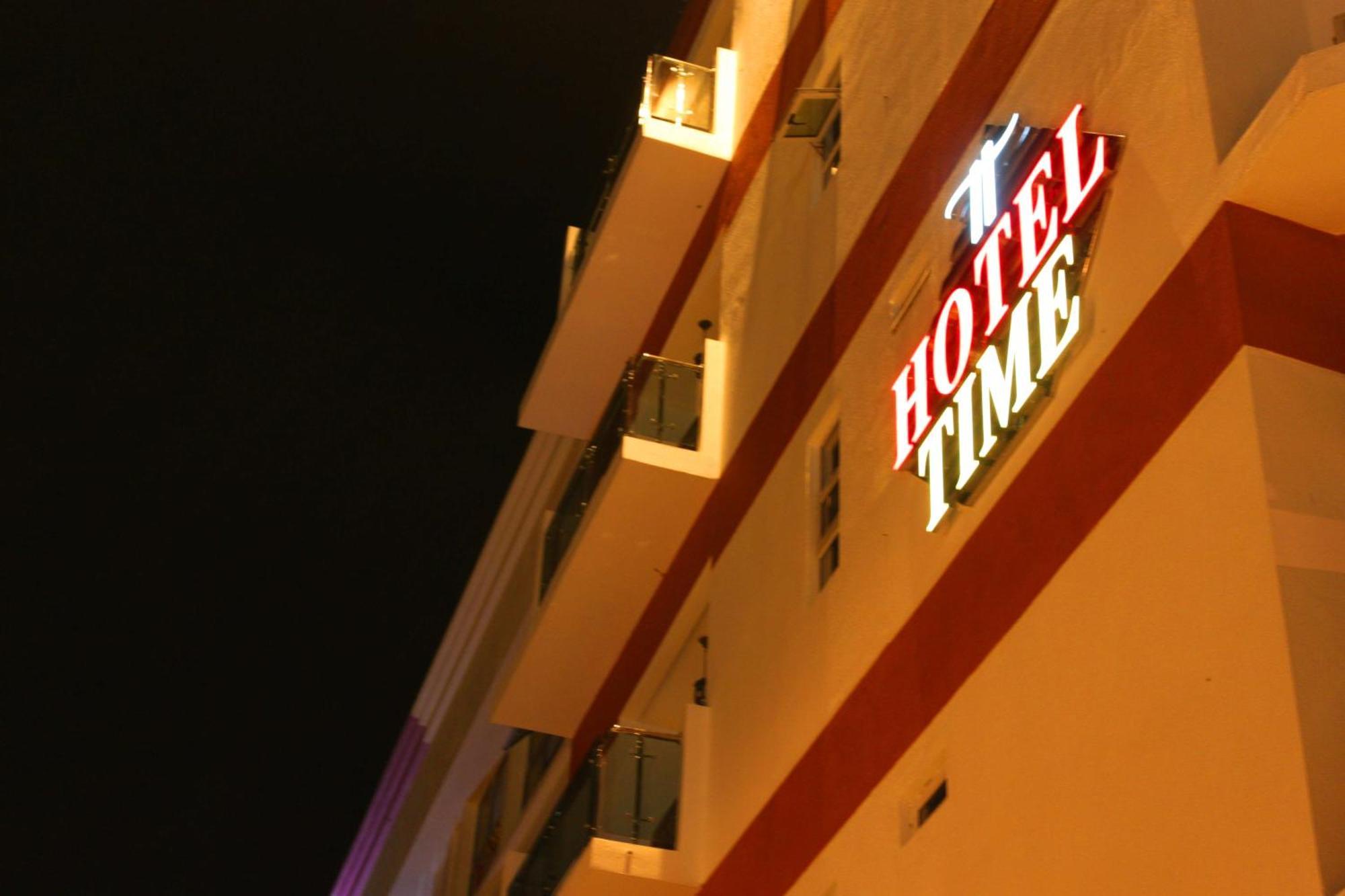 Hotel Time Boutique Nilai Exterior foto